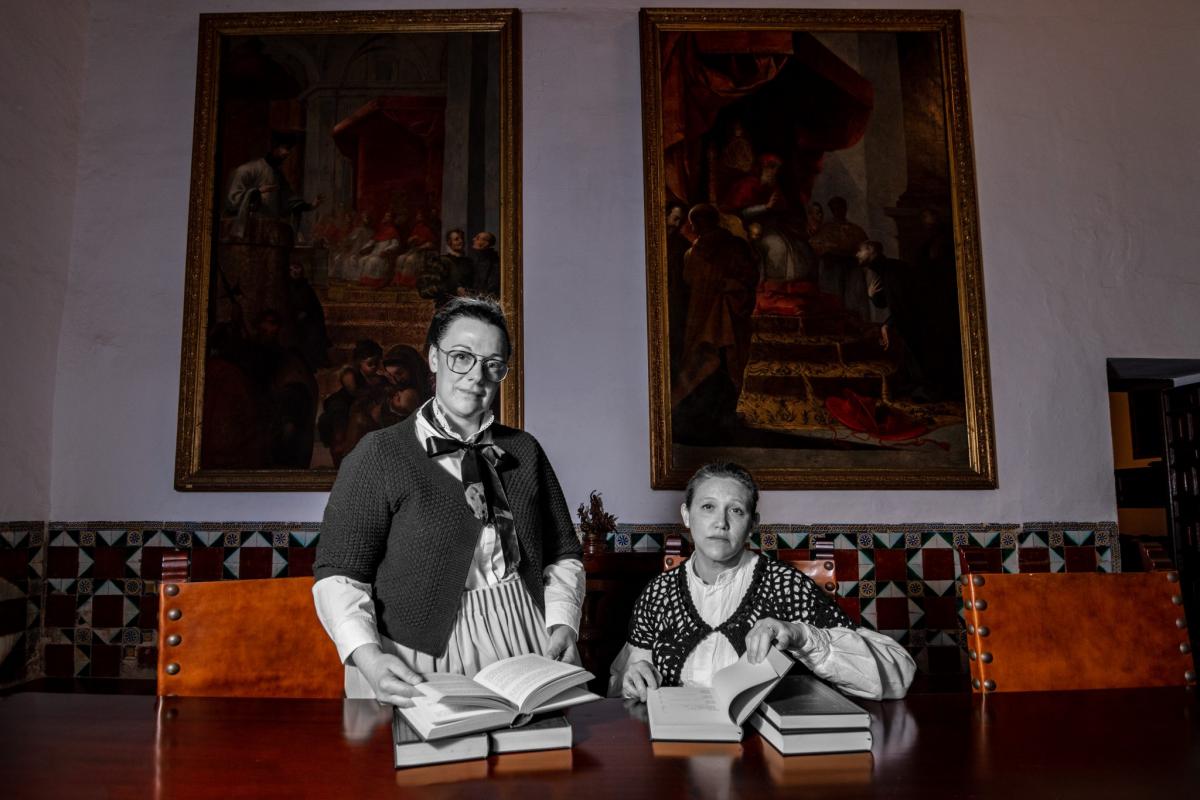 CONCEPCION ALEIXANDRE va naixer a València en 1862 en una familia acomodada on son pare era representant comercial, va estudiar amb Manuela i va arribar a ser una de les millors ginecologes, i va patentar en 1910 el seu primer aparell ginecologic. MANUELA SOLIS va naixer a València en l’any 1862, son pare era profesor i ja tenia un germa metge, eren una familia molt culta i Manuela va arribar a ser metge i ginecologa.